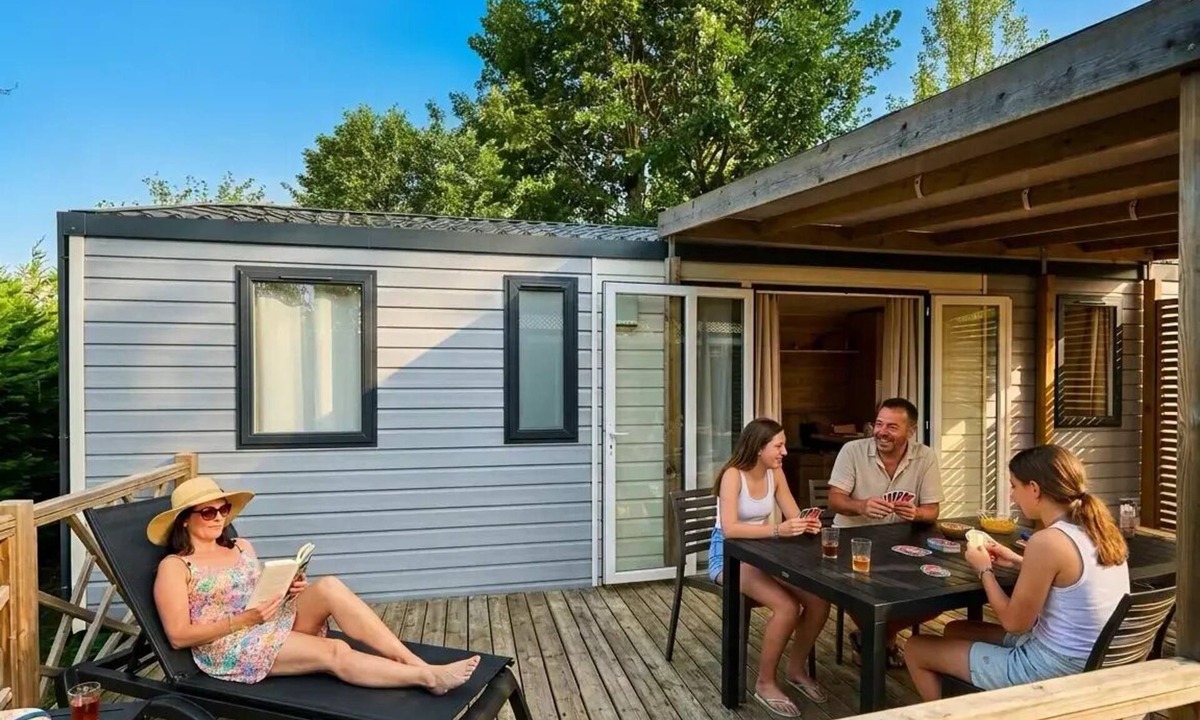 Sadirac House | Modulo 4-Room Mobile Home for 6–8 People, Air-Conditioned + TV