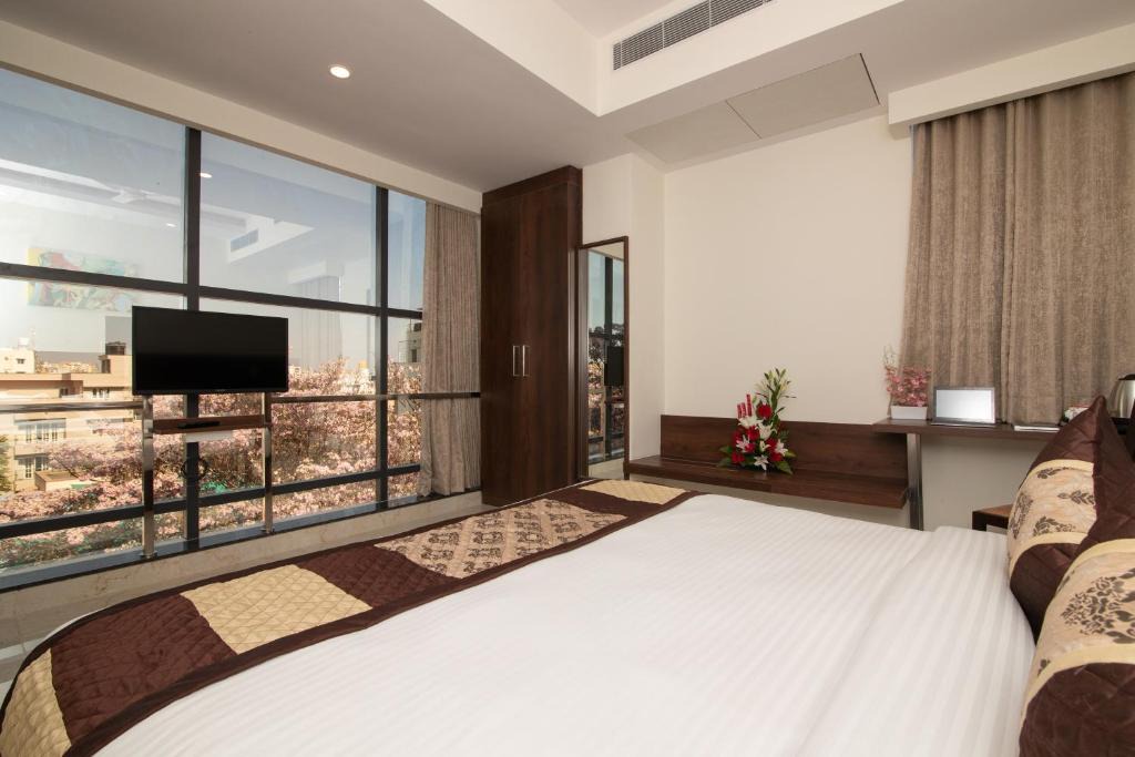 Brookefield Hotel | Mojatel By Icon