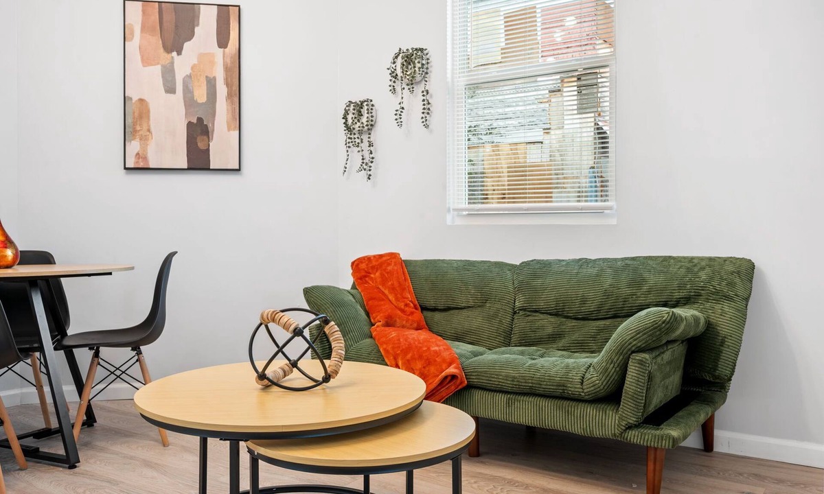 Springfield Apartment | Mojitos - Springfield Brand NEW Apt!