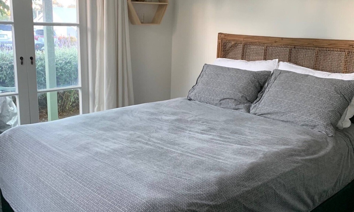 New Plymouth Cottage | Molesworth Cottage - Central location & close to beach