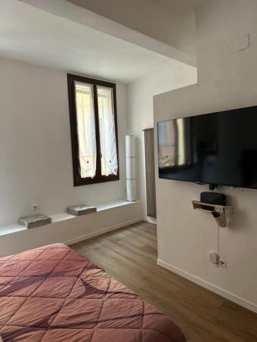 Old Town Apartment | Molinari House Modena Giada - FREE ZTL
