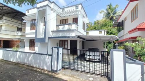 Alwaye Villa | Moms Villa