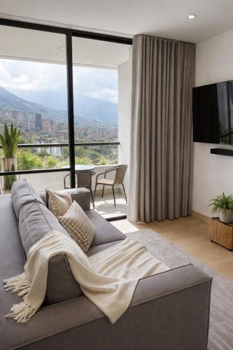 El Poblado Apartment | Monaco by Top Location City View