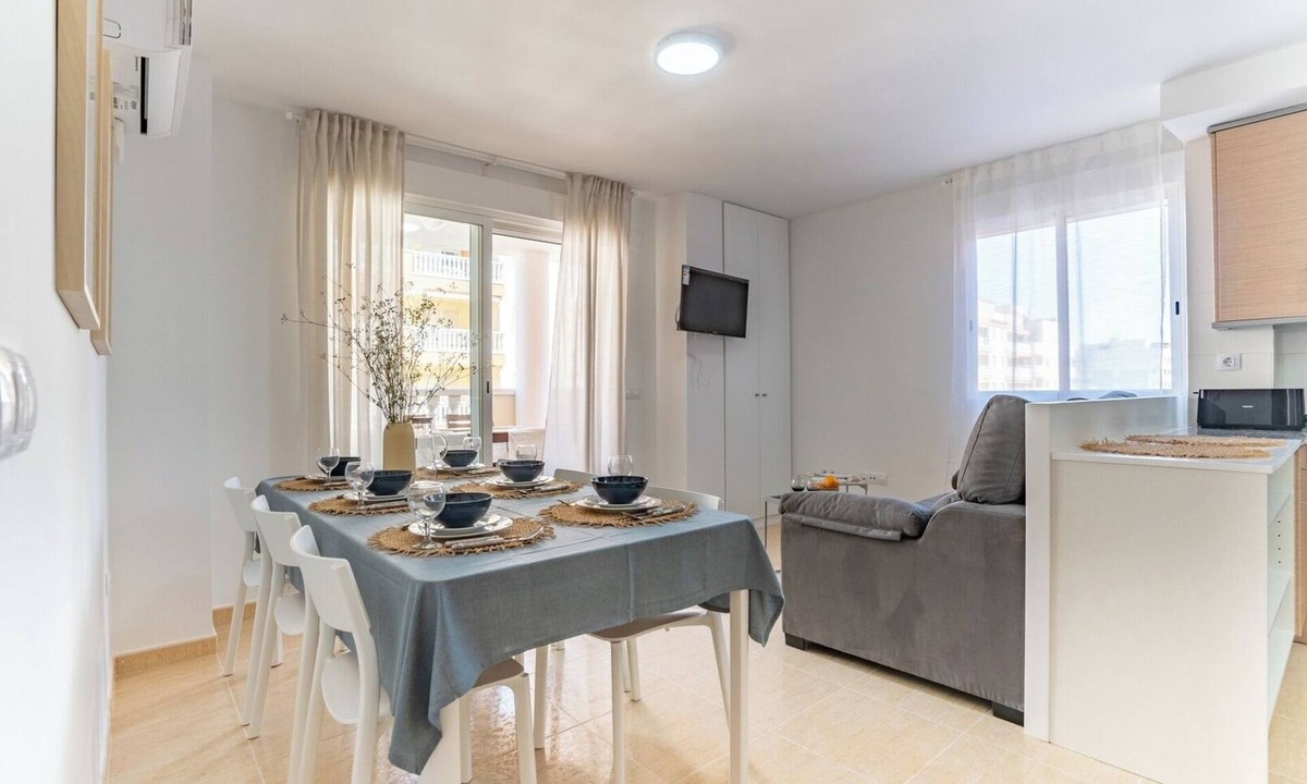 El Grau de Moncofa Apartment | Moncofa Apartment for 8 A/C - Pool Access Seaside