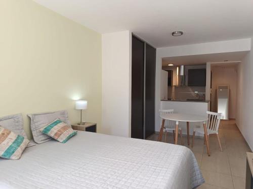 Adrogue Apartment | Monoambiente con balcón en Adrogué Adrogué