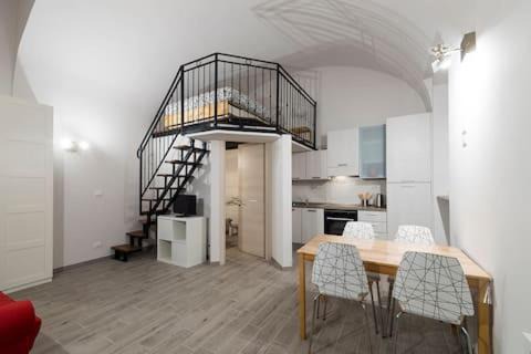 Saluzzo Apartment | Monolocale Piazza Garibaldi