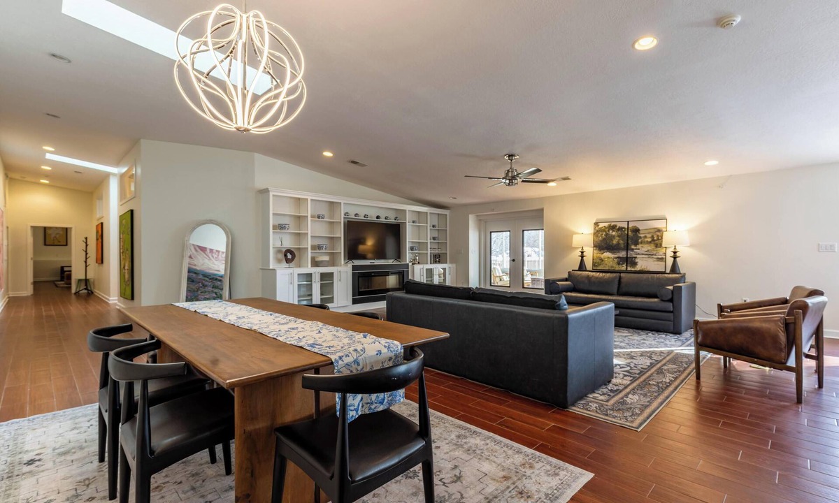 Indianapolis Apartment | Monon Lofts Luxury Owner's Suite