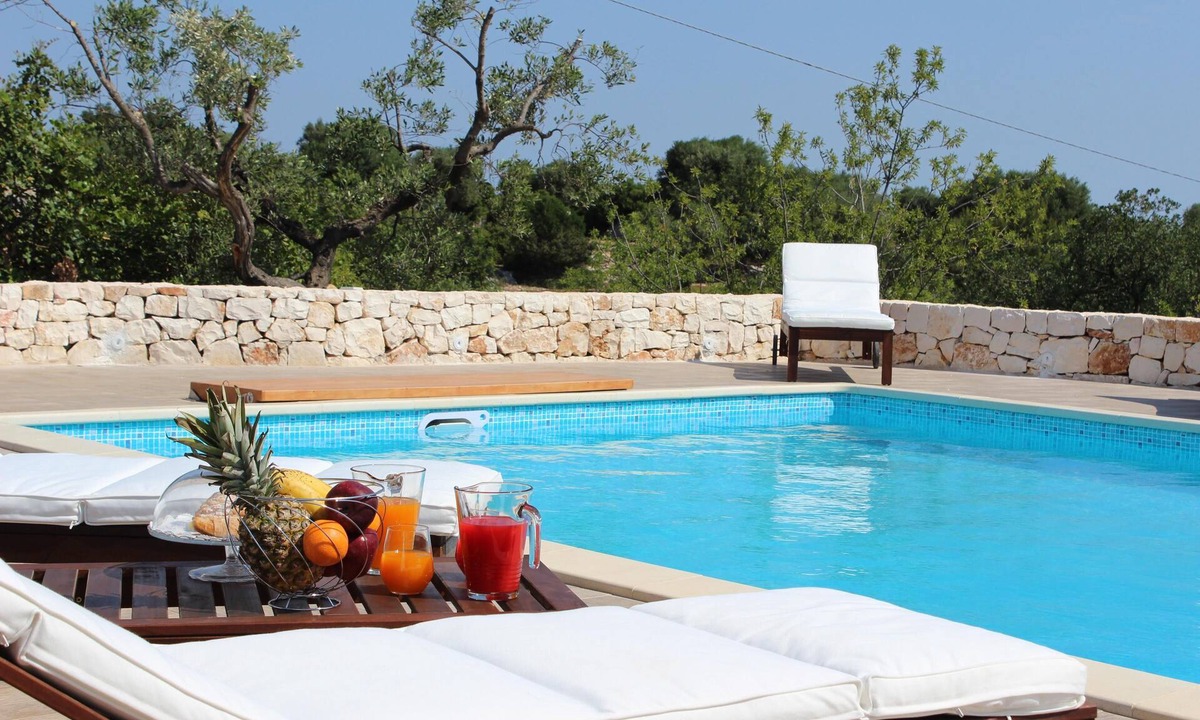 Santa Teresa Villa | MONOPOLI: "MEST PEPP "VILLA with POOL FOR EXCLUSIVE GUESTS' USE- MOSQUITOES FREE