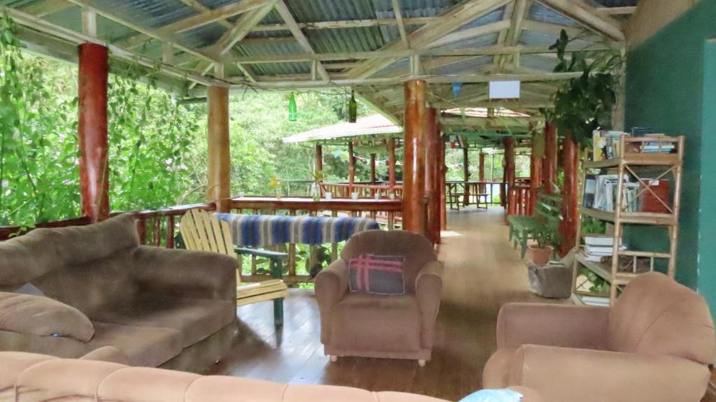 Rivas Hostel | Montaña Verde