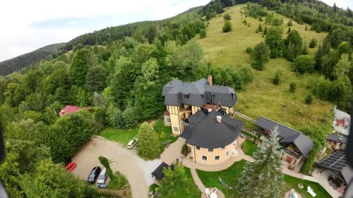 Sucevita House | Montana