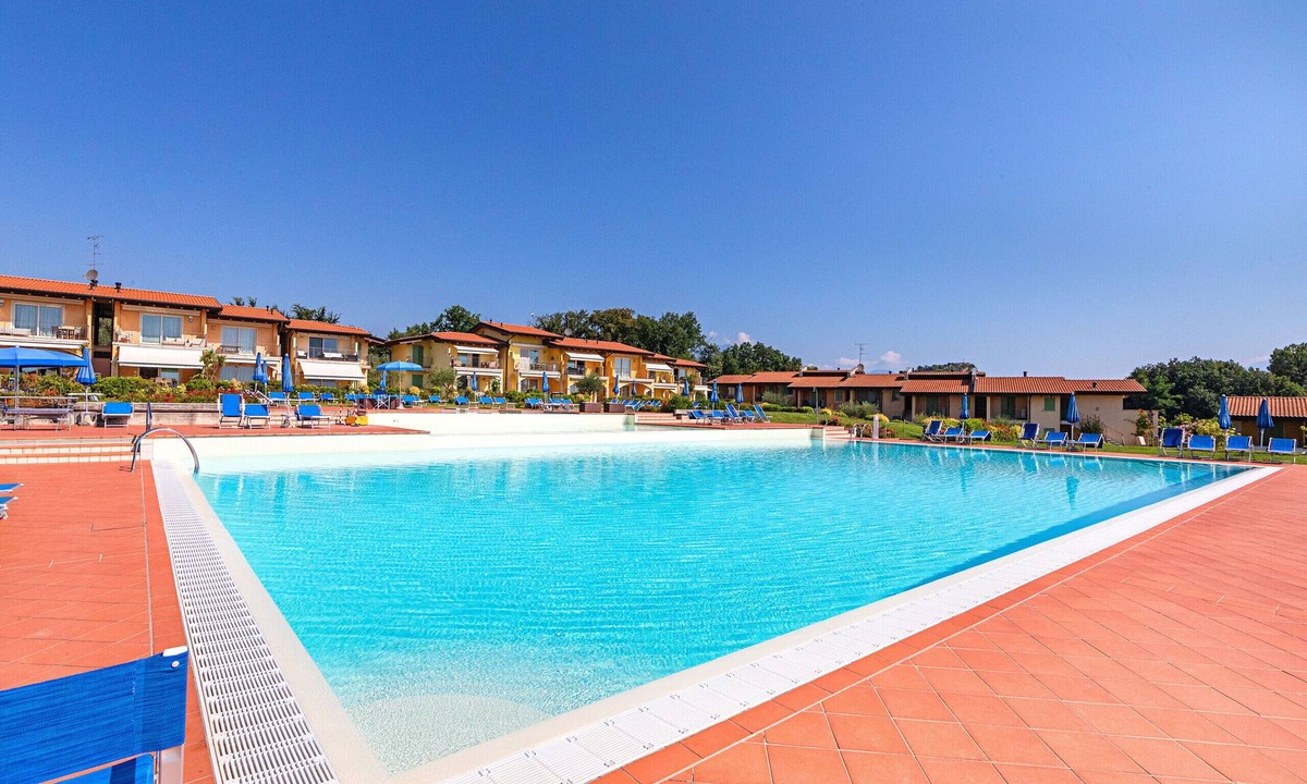 Solarolo Apartment | Montecolo Resort F2 by Wonderful Italy