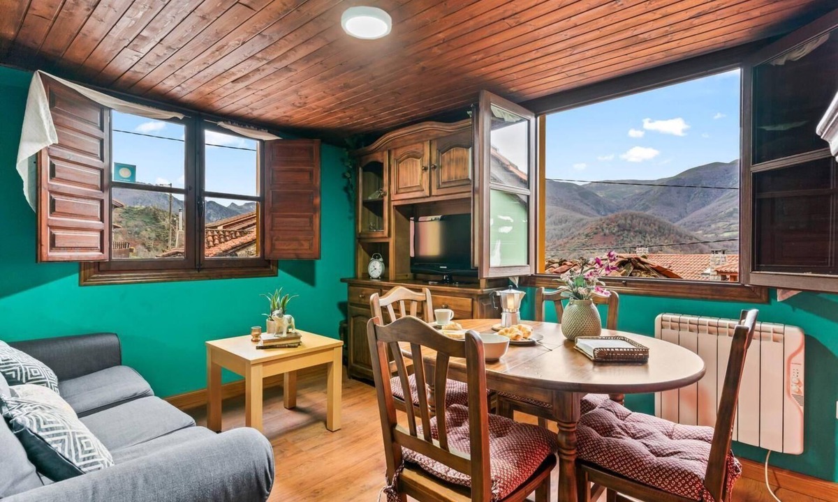 Fresnedo Apartment | Montegrande, mountain house in an idyllic location