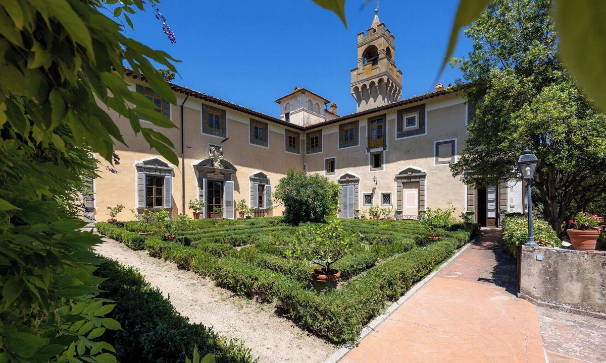 Montegufoni Other | Montegufoni 1b - Apartment with swimming pool