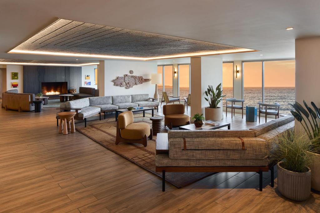 Monterey Hotel | Monterey Beach Hotel, a Tribute Portfolio Hotel