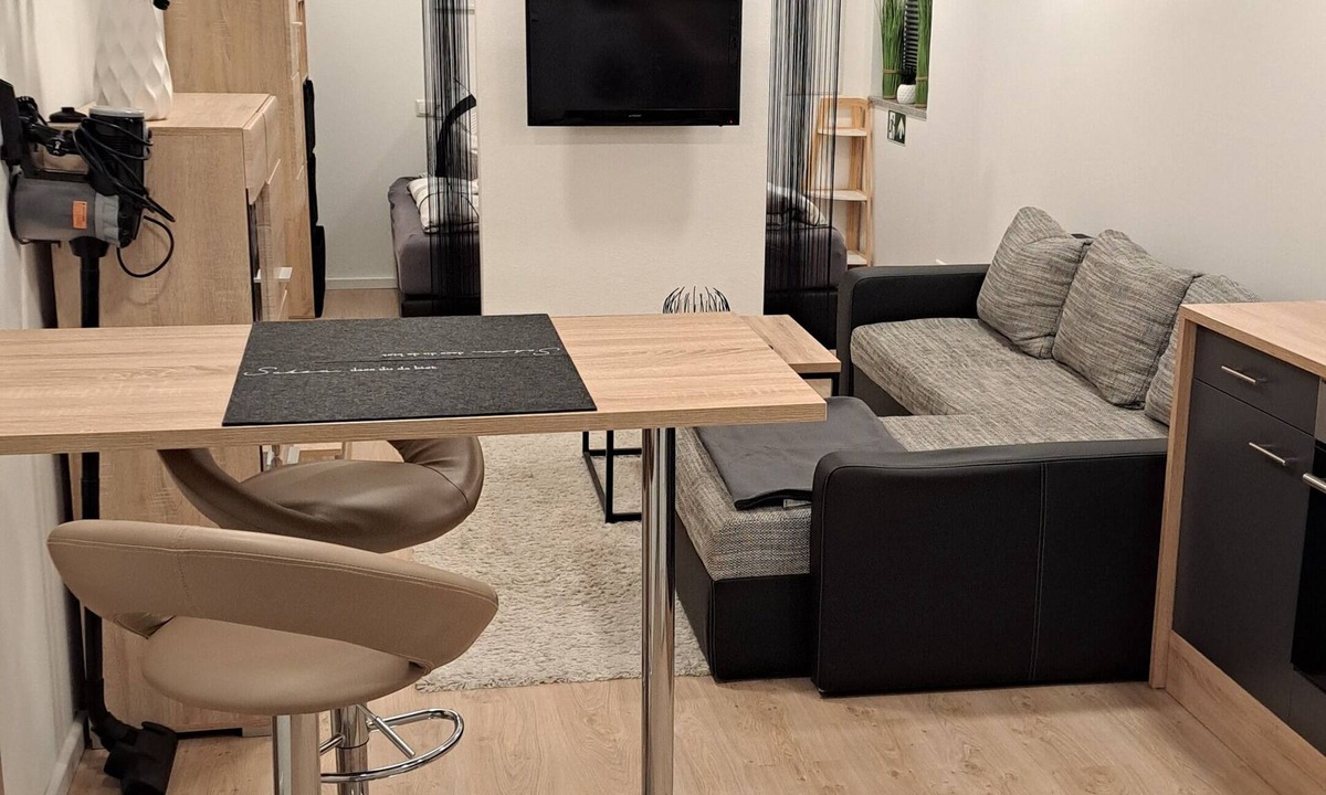 Roding Apartment | Monteurwohnung Inkl. Wlan, Smart-tv, Küche, Waschmaschine, Parkplatz