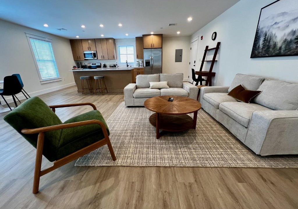 Montgomery Apartment | Montgomery Modern Luxury Stays