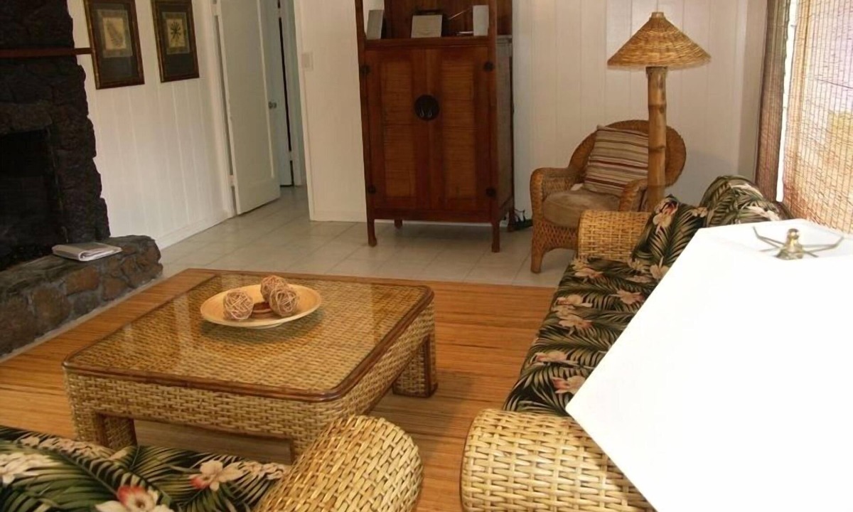 Kailua House | MONTHLY DISCOUNT! 3Bed/2Ba House - 250 Steps to the Beach!