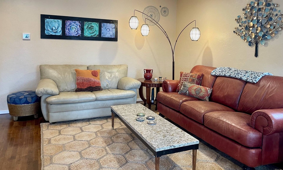 Orchard District House | Monthly Pet-Friendly Midtown House, fast WiFi, A/C