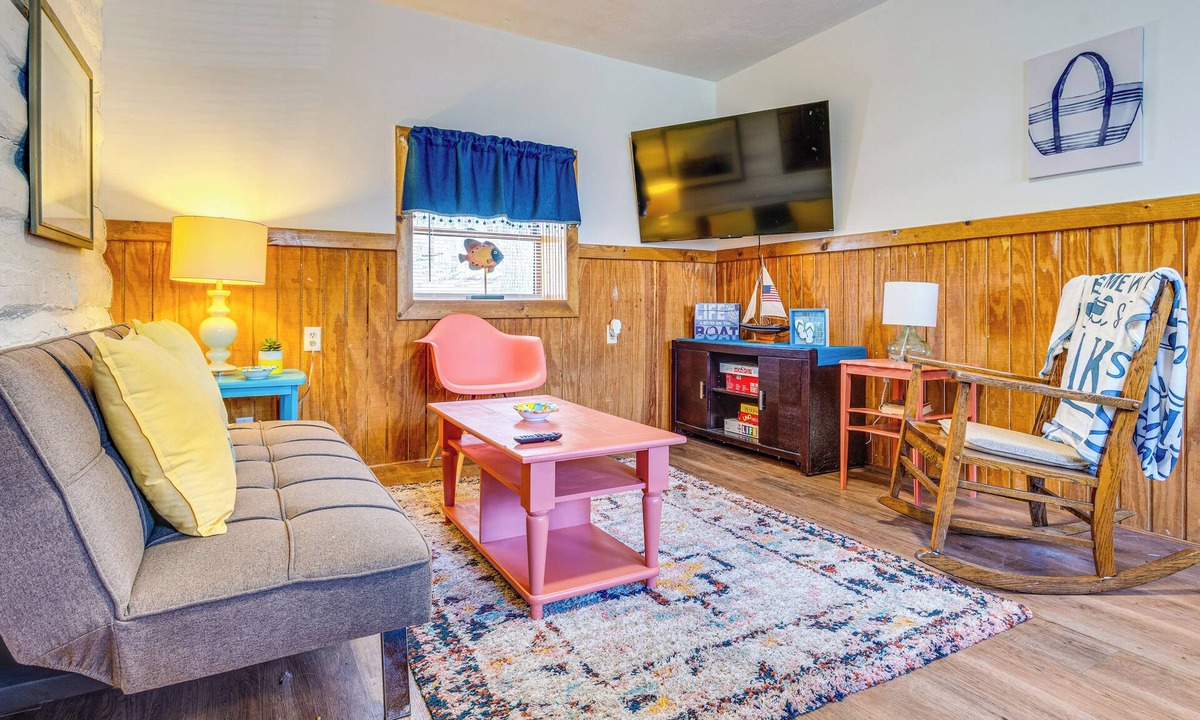 Monticello House | Monticello’s river country Family Retreat.
