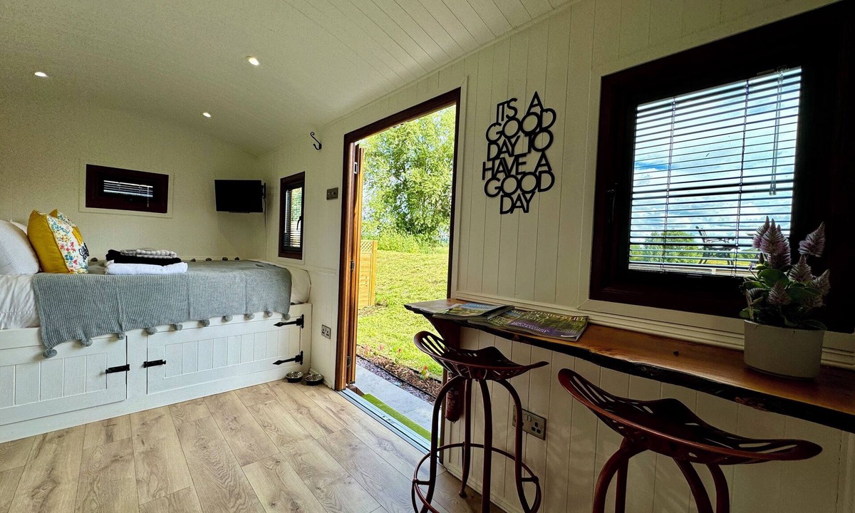Blaisdon Cottage | Mooffitch Riverview Hut
