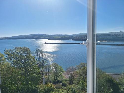 Goodwick Apartment | Moon River