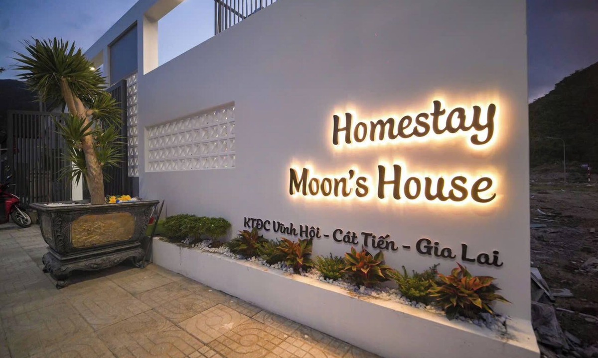 Phu Cat Hotel | Moon's House