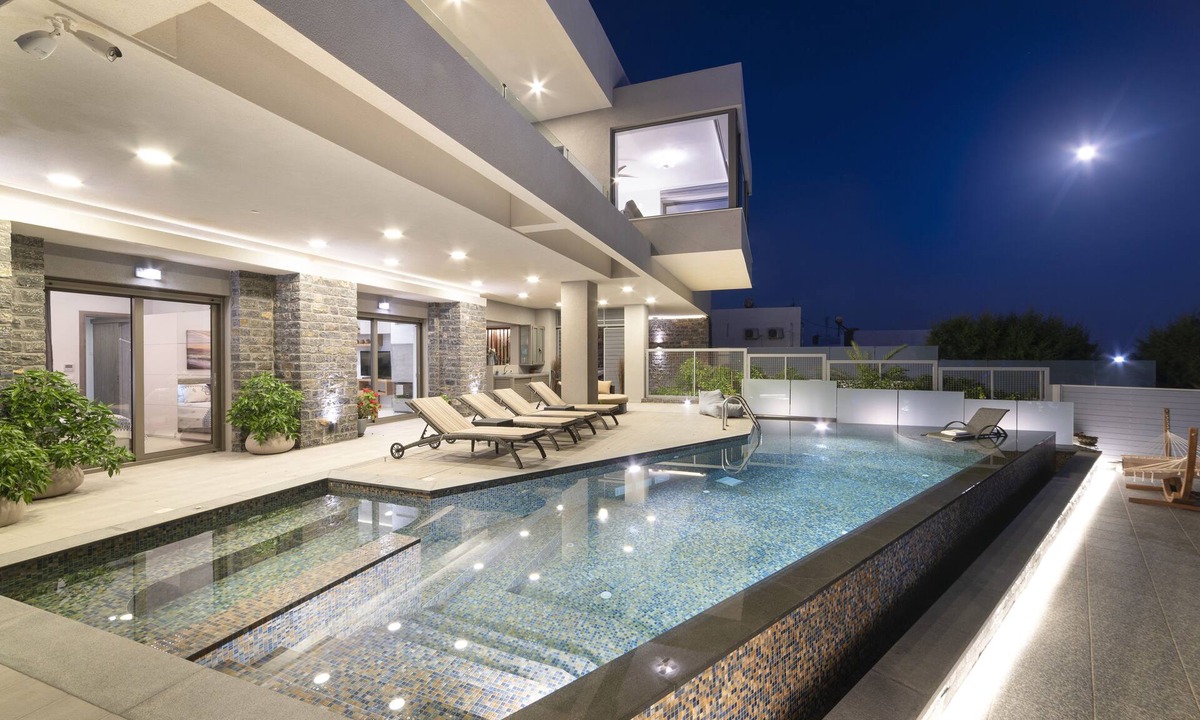 Koutsouras Villa | Moonlight seafront living with private infinity pool and whirlpool