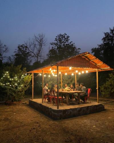 Ulhasnagar Apartment | Moonlite Farmstay