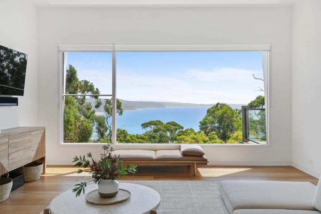 Lorne House | Moonraker