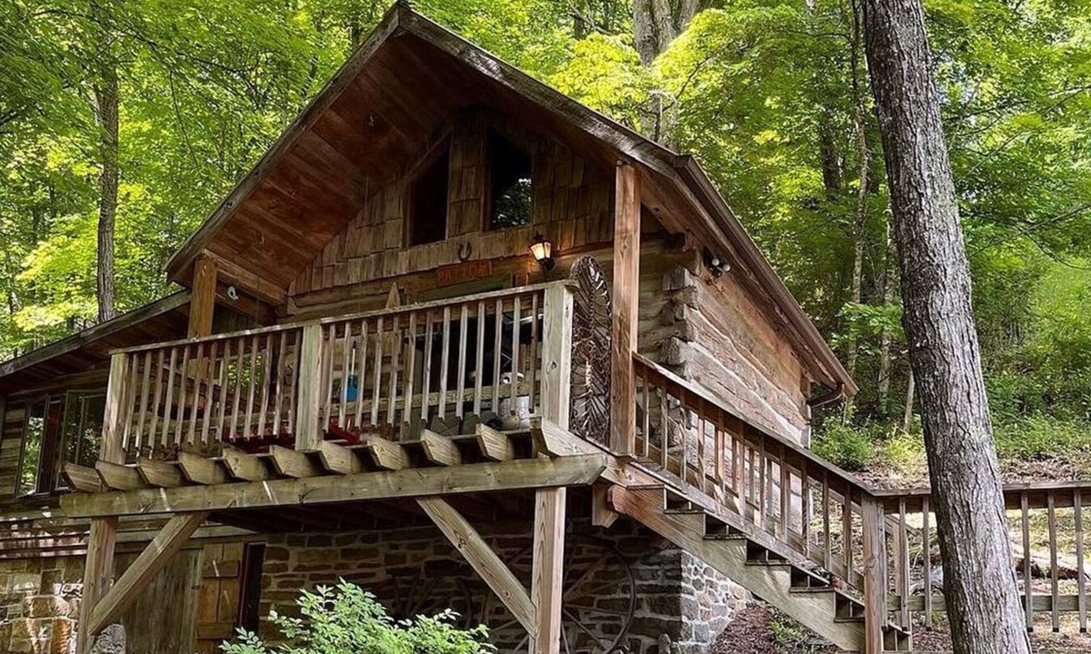 Marlinton House | Moore House Inn & Cabins