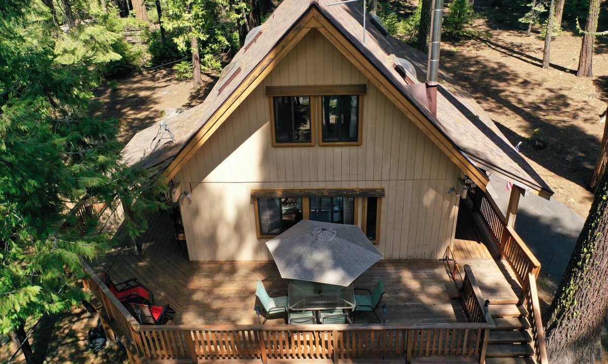 Arnold Cabin | Moore Paradise ~ Pool Access!