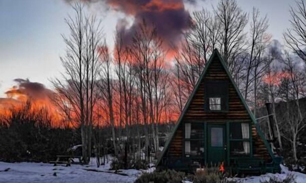 Walden House | Moose Haven Cabin@22 West Cabins 18 miles from Walden, 80 miles from Steamboat.