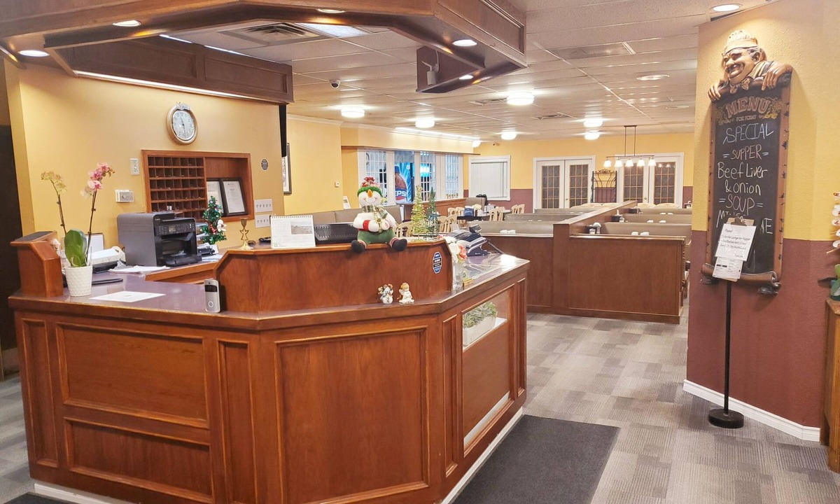 Moosomin Hotel | Moosomin Country Squire Inn