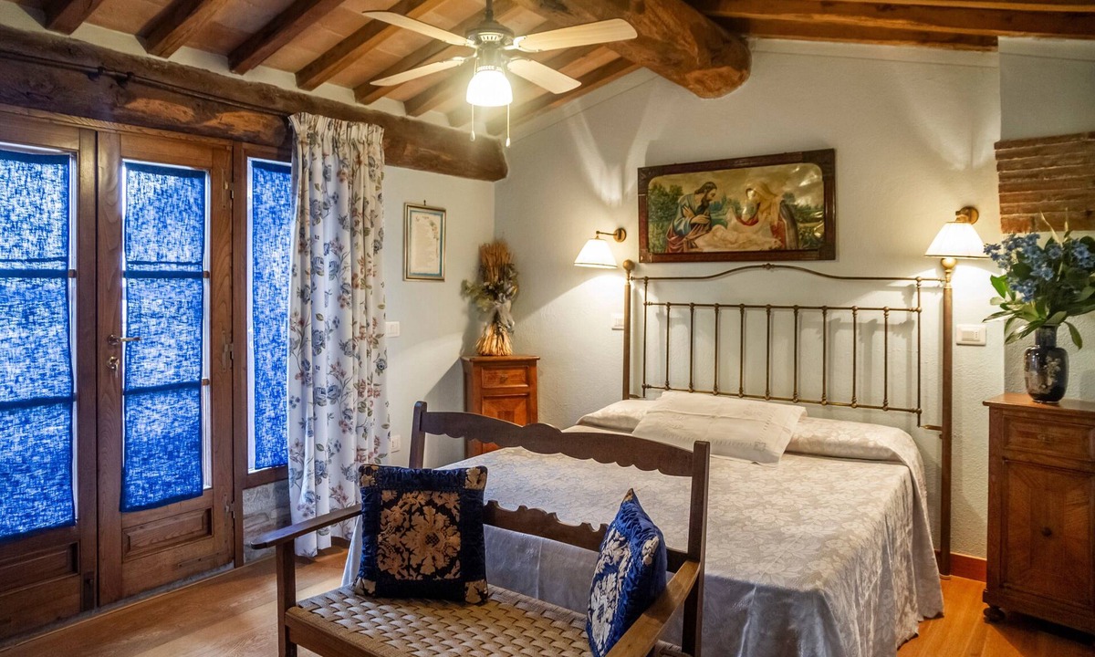 Torniella Apartment | Mora Selvatica – Deluxe Double Room with Valley-View Balcony and Bathtub