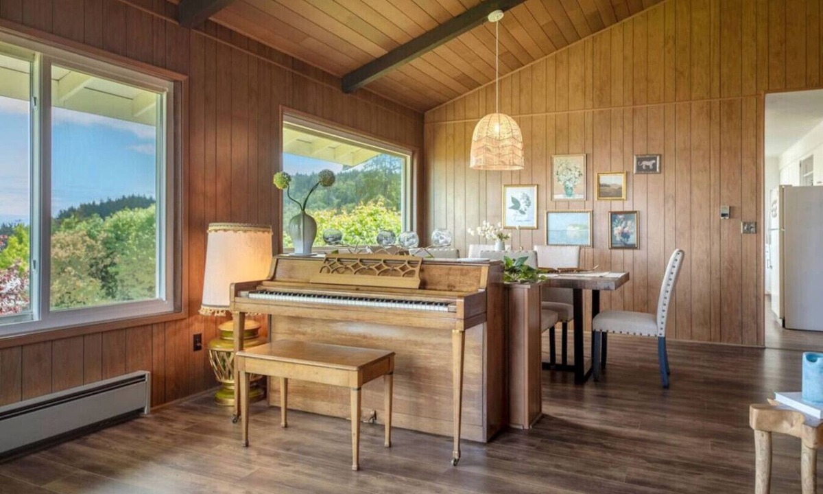 Oak Harbor House | Morden Rustic 6B3B w/Water & Mountain View + BBQ