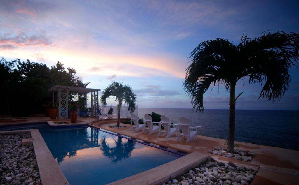 Tower Isle Villa | Morgans Cliff Villa