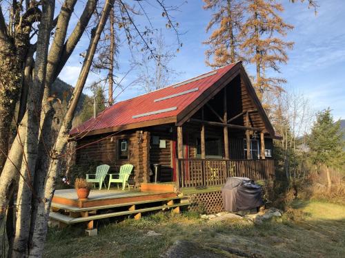 Nelson Ski Chalet | Morning Star Cabin
