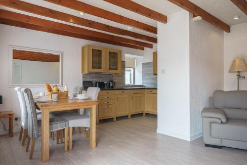Thornhill House | Morton Cottage