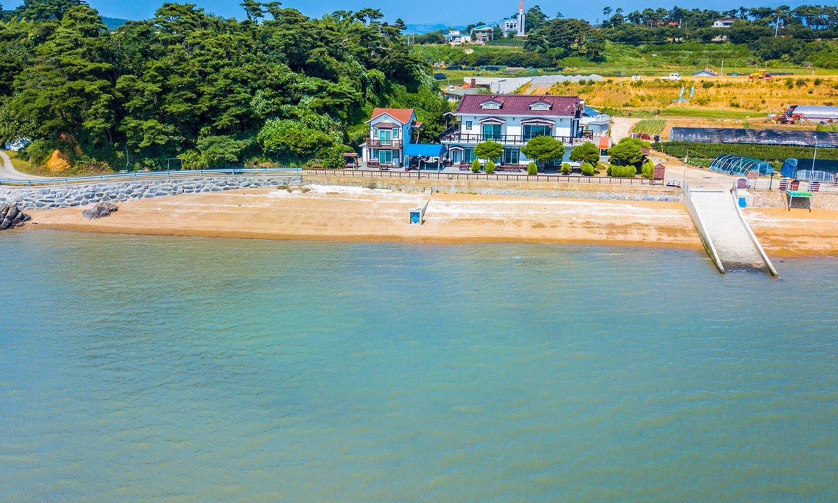 Gonam Condo | Morwenna Pension