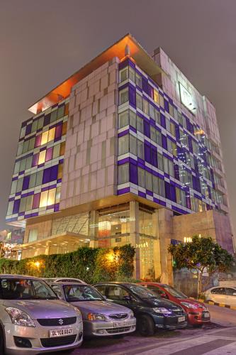 Sector 18 Hotel | Mosaic Original,Noida