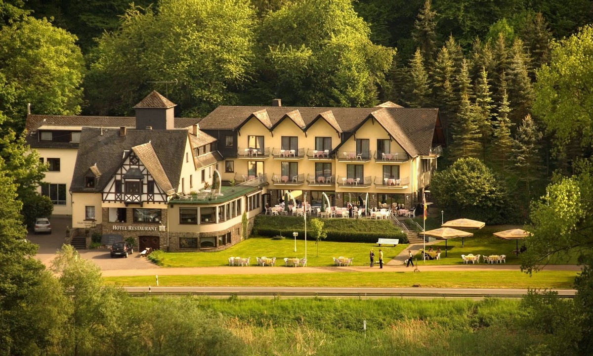 Brodenbach Hotel | Moselhotel Restaurant Peifer