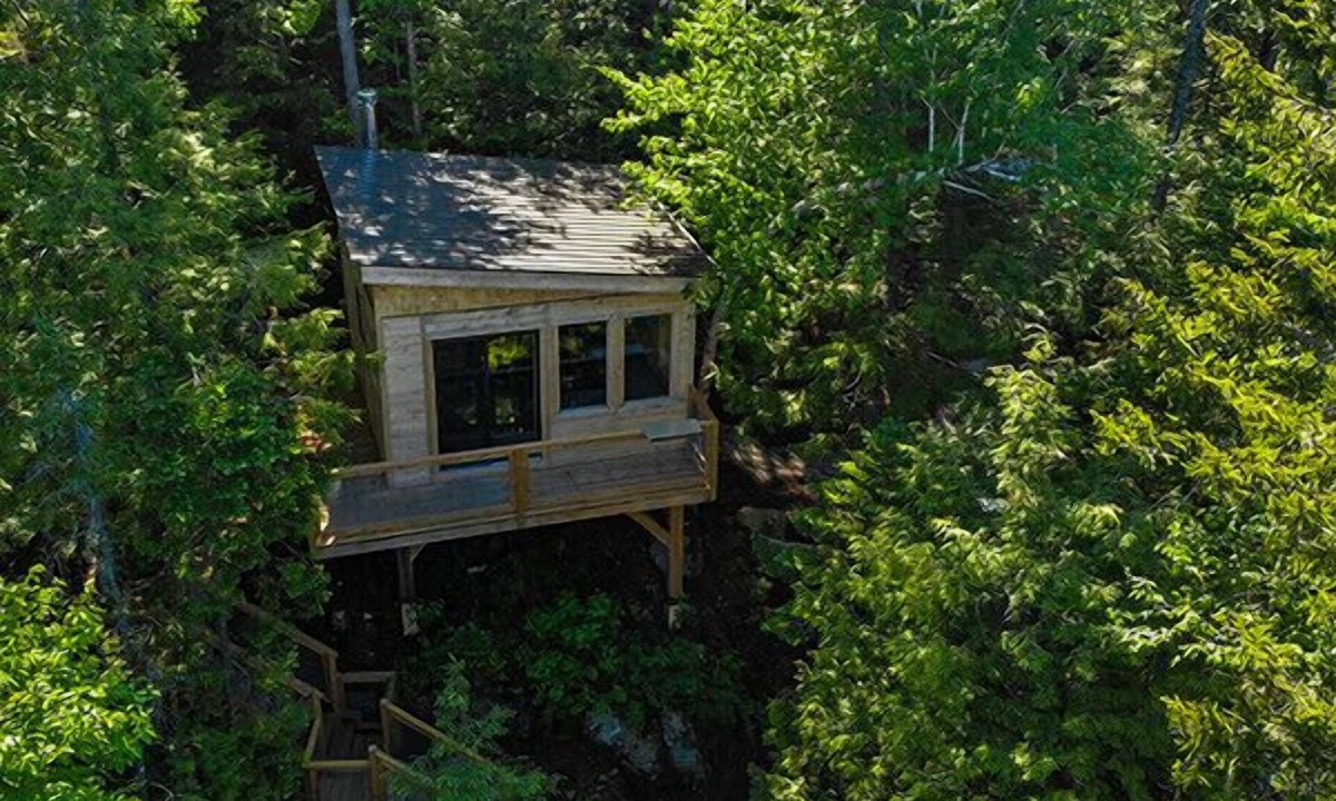 Saint-Faustin-Lac-Carre House | Most secluded treehouse, spectacular lake view | Lodging #19