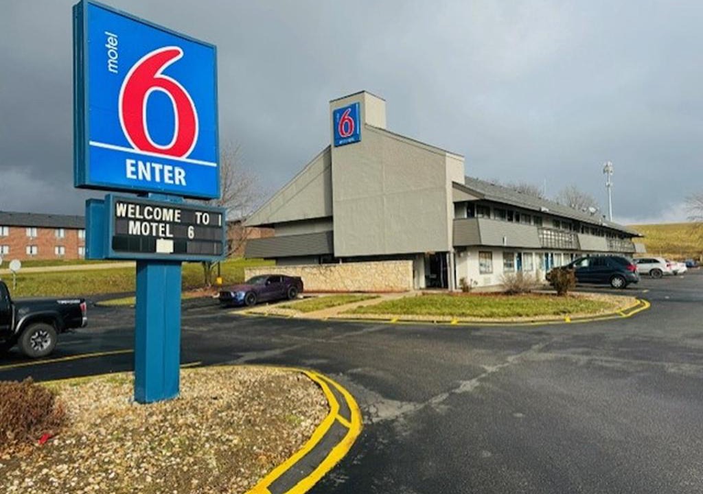 Cedar Rapids Hotel | Motel 6-Cedar Rapids, IA