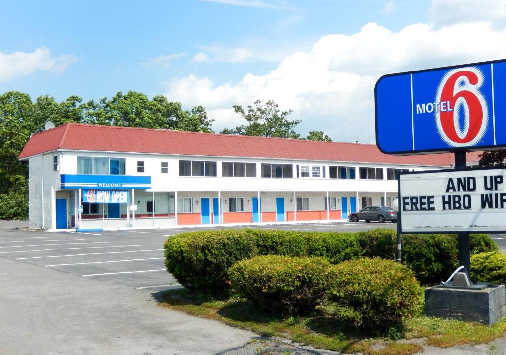 Saint Clair Hotel | Motel 6-Frackville, PA