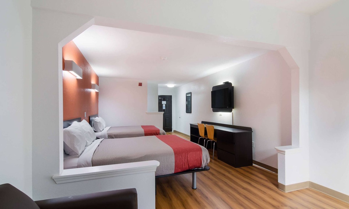 Kreole Hotel | Motel 6 Moss Point, MS