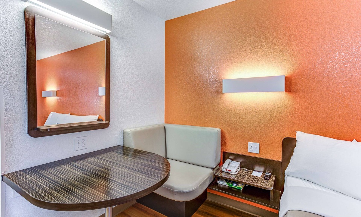 Tigard Hotel | Motel 6 Portland, OR - Tigard West