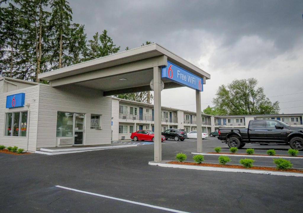 Tigard Hotel | Motel 6 Tigard, Or - Portland Southwest