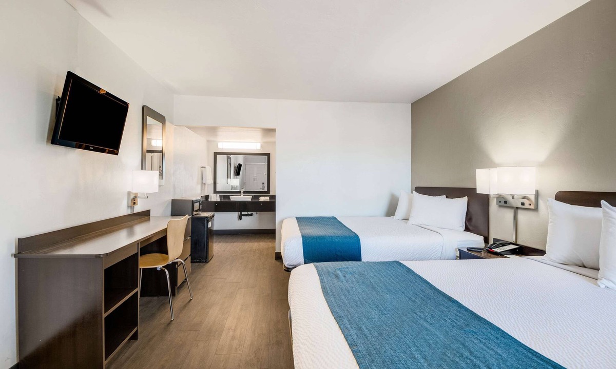 Downtown Tucson Hotel | Motel 6 Tucson, AZ