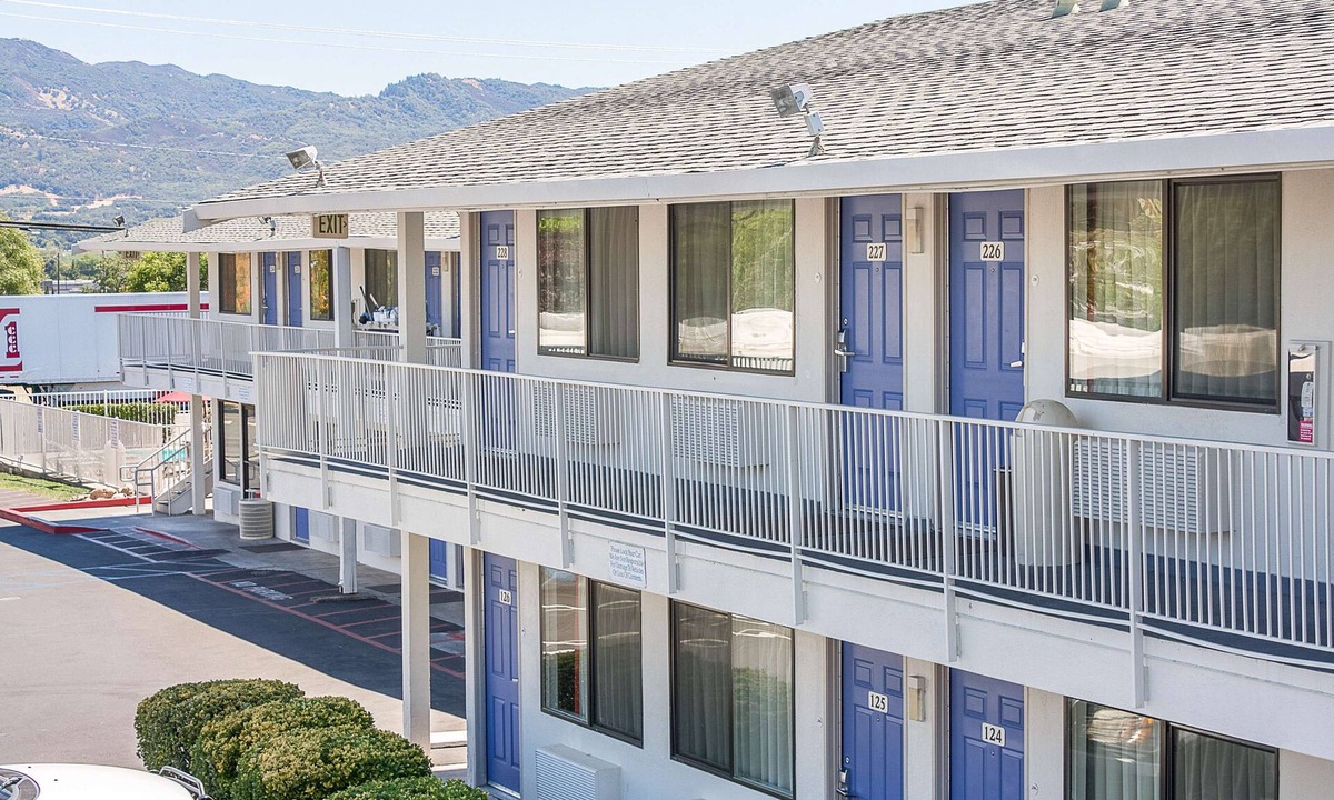 Ukiah Hotel | Motel 6 Ukiah, CA