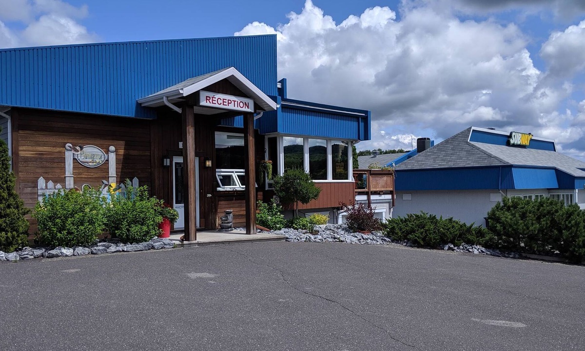Degelis Hotel | Motel Claude